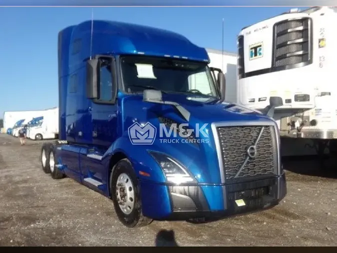 2020 VOLVO VNL64T760