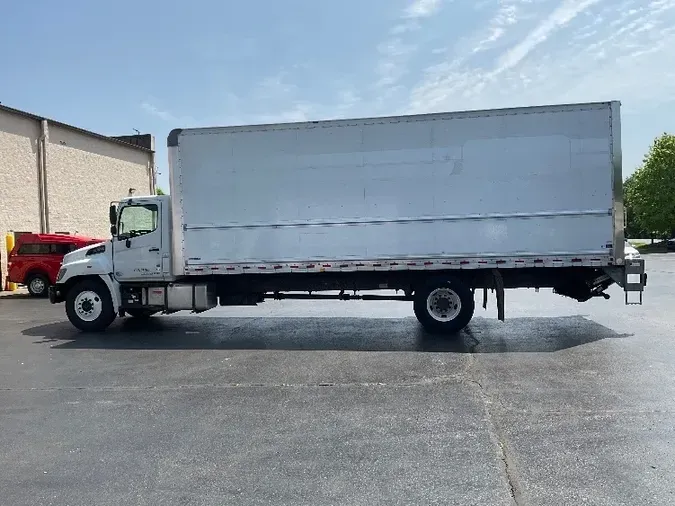 2018 HINO TRUCK 268