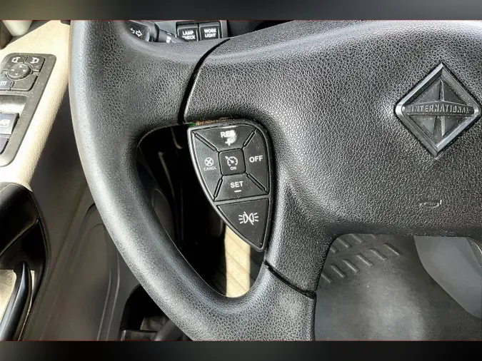 2022 INT LT625 6x4
