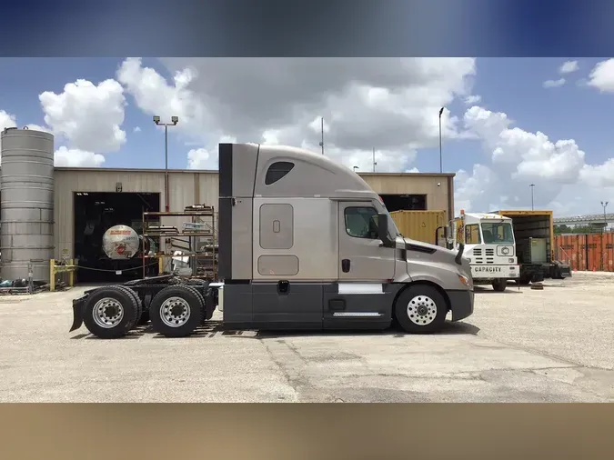 2023 Freightliner Cascadia