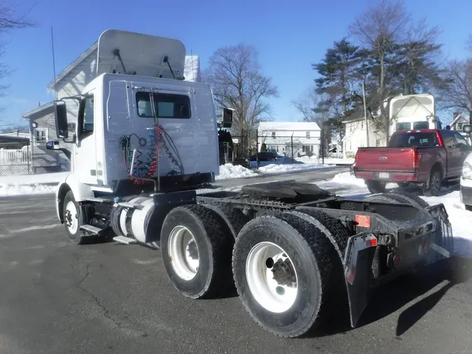 2019 VOLVO VNL