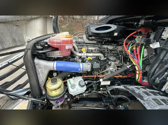 2021 Freightliner Cascadia 126