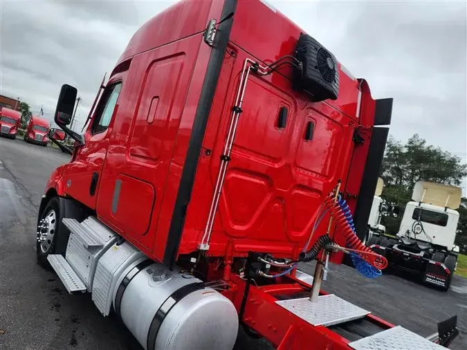 2021 FREIGHTLINER CA116