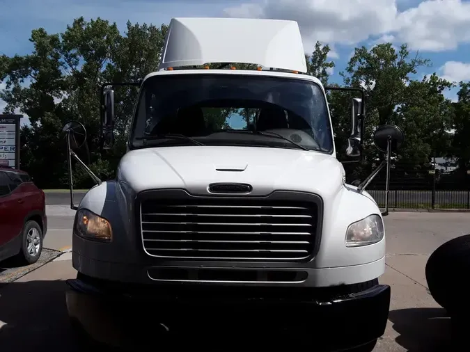 2019 FREIGHTLINER/MERCEDES M2 106