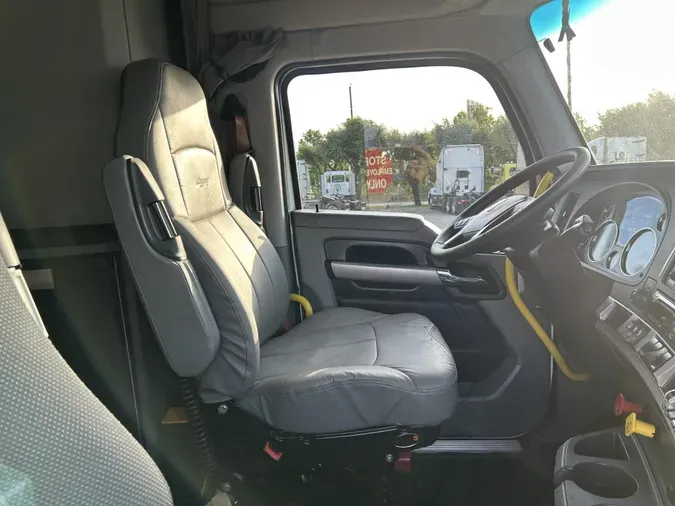 2021 Kenworth T680