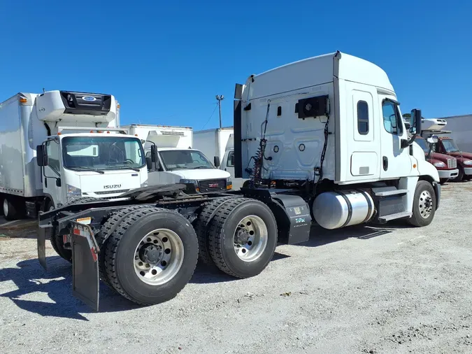 2018 FREIGHTLINER/MERCEDES CASCADIA 125