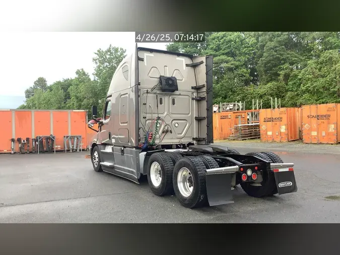 2021 Freightliner Cascadia
