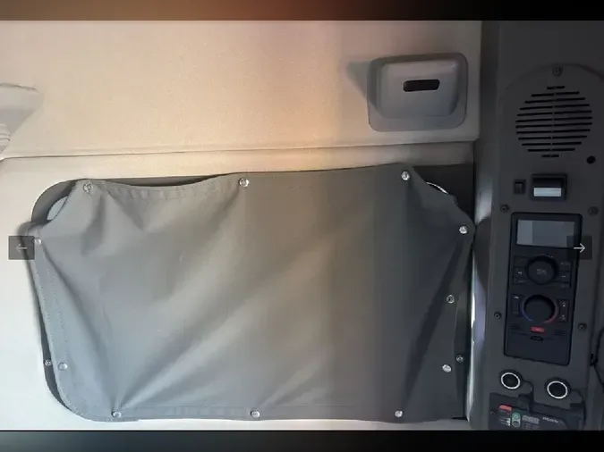 2023 VOLVO VNL64T860