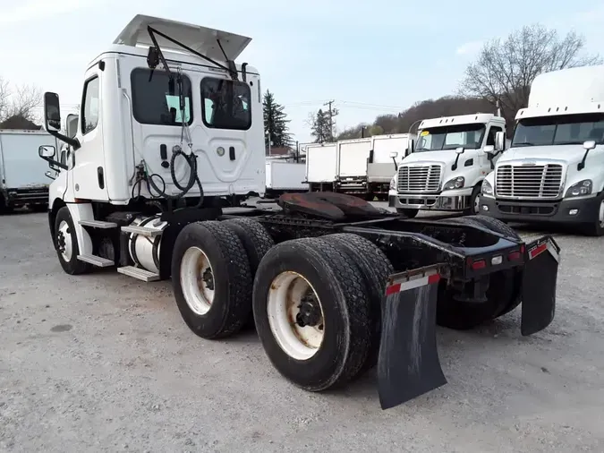 2019 FREIGHTLINER/MERCEDES CASCADIA 125