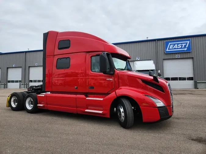 2019 VOLVO VNL64T860