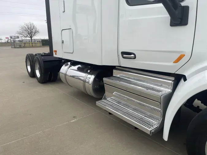 2020 Peterbilt 579