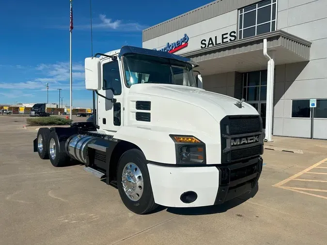 2019 MACK AN64T