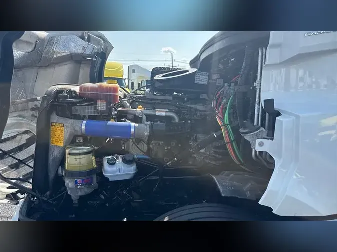 2021 FREIGHTLINER CA126