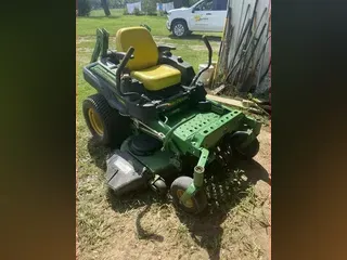 2016 John Deere Z915B