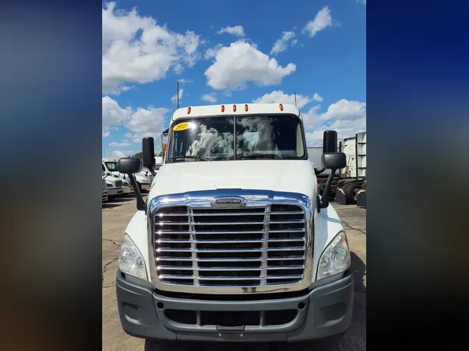 2020 FREIGHTLINER/MERCEDES CASCADIA 1258075fc4fefa62c1fe04ab7b7a9f8f3d5
