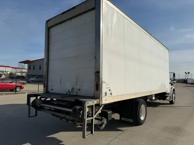 2019 Freightliner M2 106