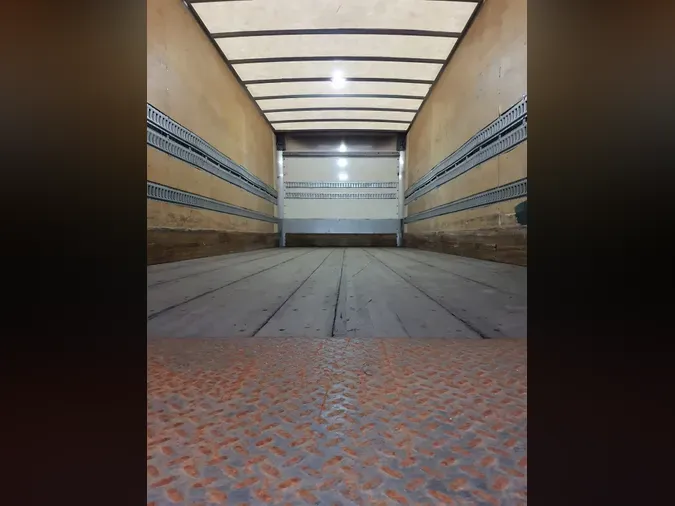 2019 FREIGHTLINER/MERCEDES M2 106