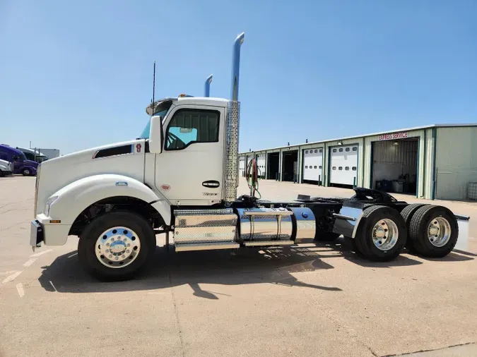 2026 Kenworth T880