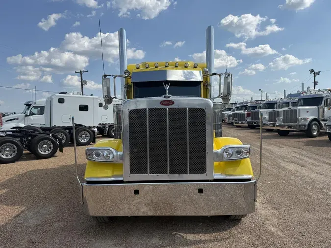 2023 Peterbilt 389