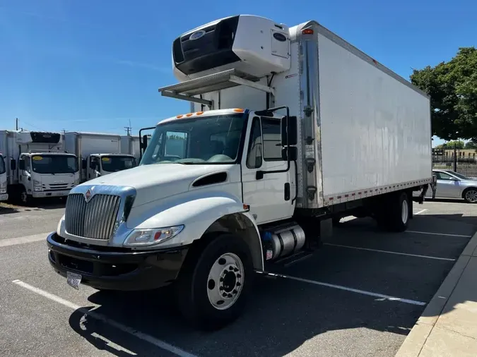 2017 NAVISTAR INTERNATIONAL 4300