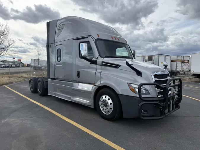 2022 Freightliner Cascadia