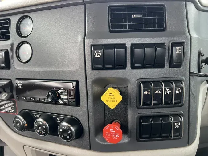 2020 Peterbilt 567
