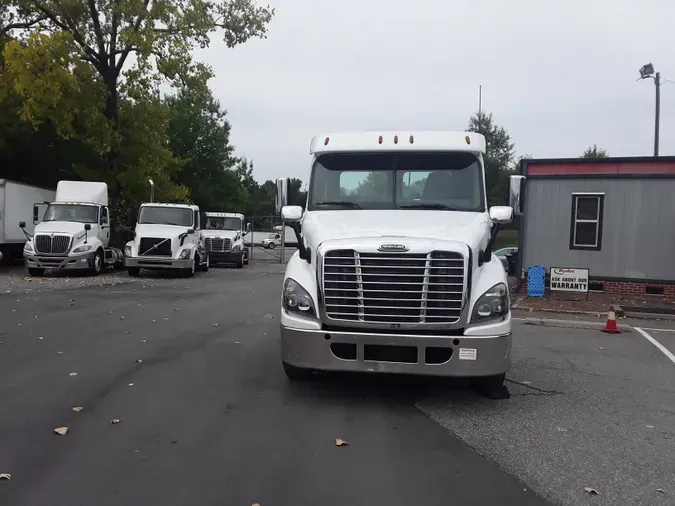 2018 FREIGHTLINER/MERCEDES CASCADIA 113