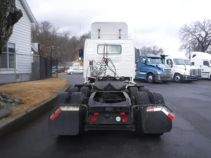 2019 VOLVO VNL