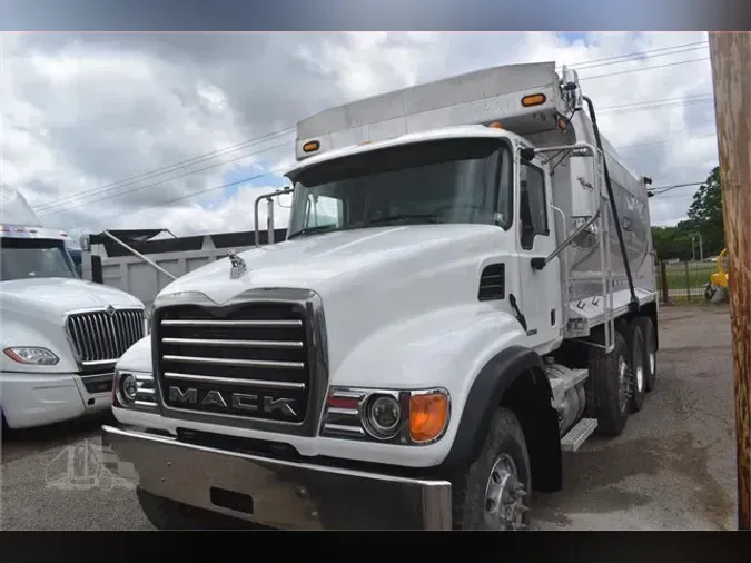 2007 MACK GRANITE CV713