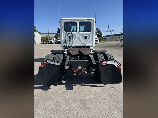 2016 Freightliner Cascadia