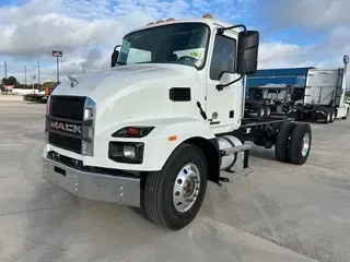 2024 MACK MD64