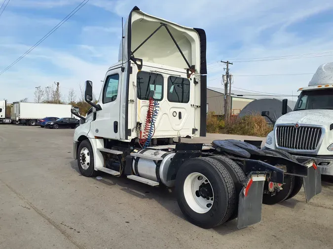 2019 FREIGHTLINER/MERCEDES NEW CASCADIA 126