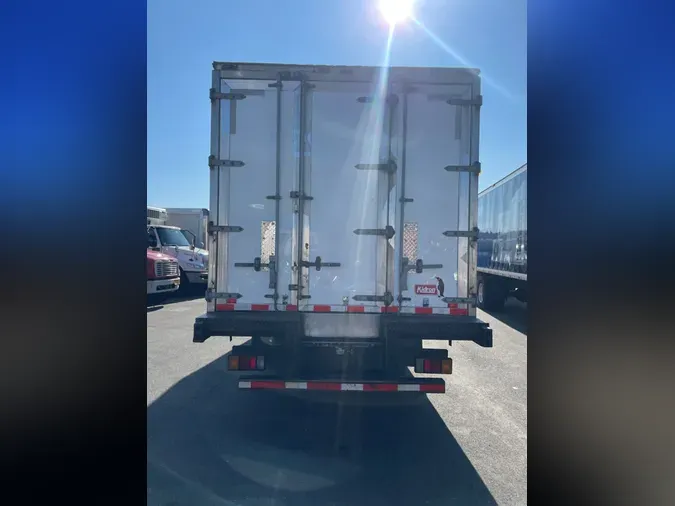 2019 FREIGHTLINER M2 106