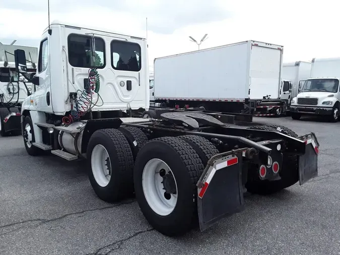 2017 FREIGHTLINER CASCADIA 125