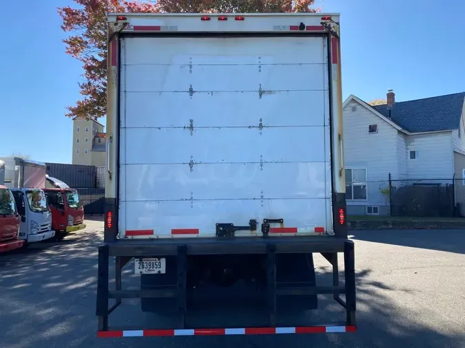 2017 FREIGHTLINER/MERCEDES M2 106
