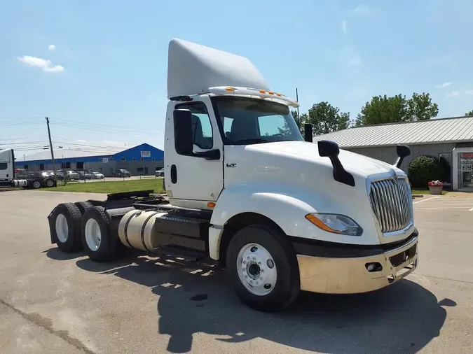2019 NAVISTAR INTERNATIONAL LT625 DAYCAB T/A