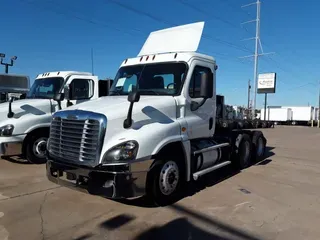 2018 FREIGHTLINER CASCADIA 125