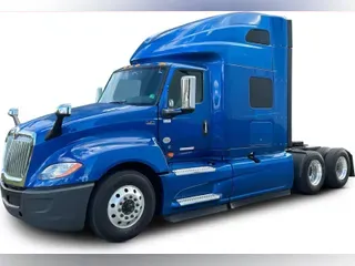 2020 International LT625