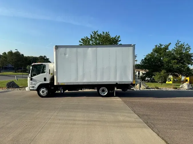 2022 Isuzu NPR-XD