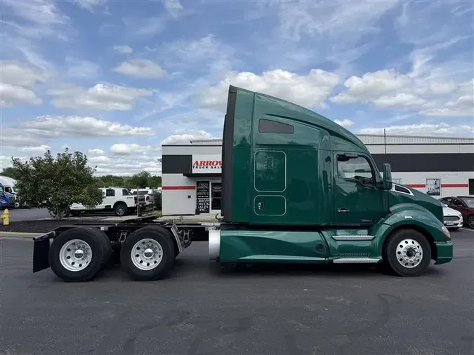 2022 KENWORTH T680