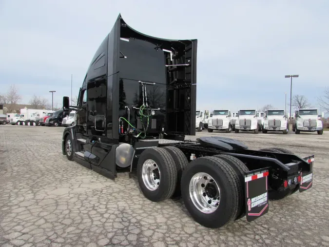 2024 Kenworth T680 Short Hood