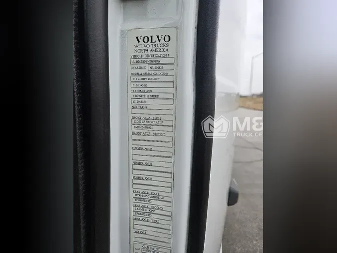 2022 VOLVO VNL64T760