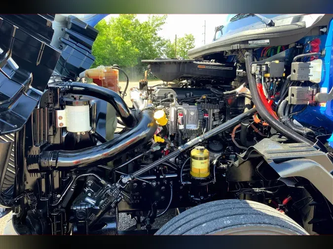 2022 INT LT625 6x4