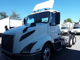2019 VOLVO VNL64T-300
