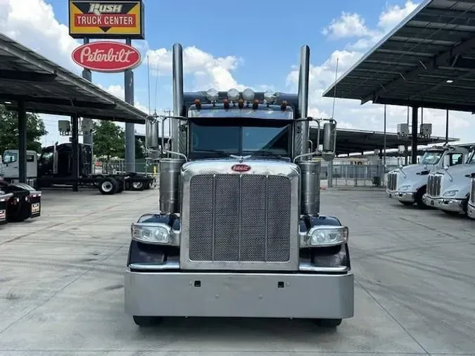 2022 Peterbilt 389