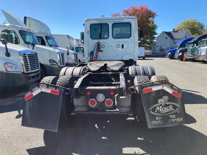 2020 FREIGHTLINER/MERCEDES NEW CASCADIA 116