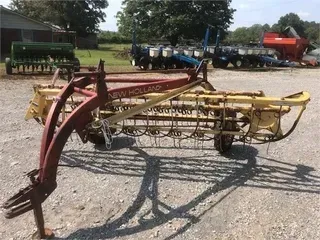 NEW HOLLAND 256