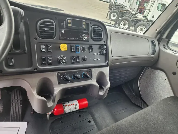 2019 FREIGHTLINER/MERCEDES M2 106
