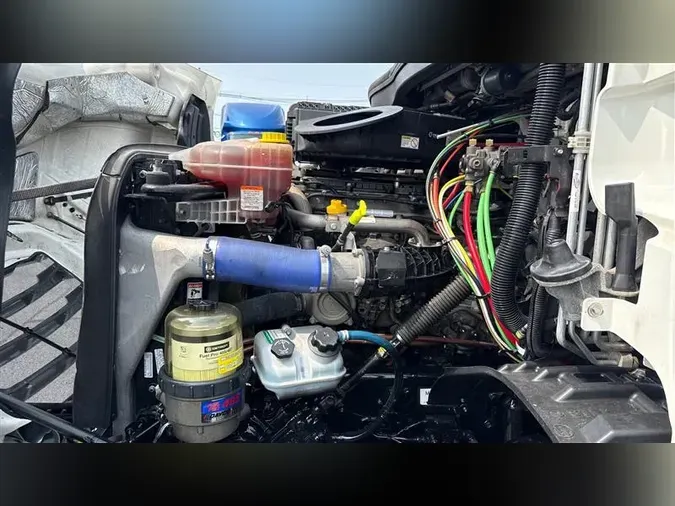 2021 FREIGHTLINER CA116