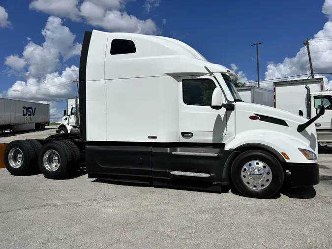 2022 Peterbilt 57980adc29a3a7f5d4df5ea1489aabc3717